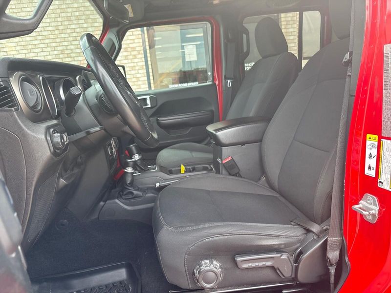 Used 2019 Jeep Wrangler Unlimited Sport SImage 3