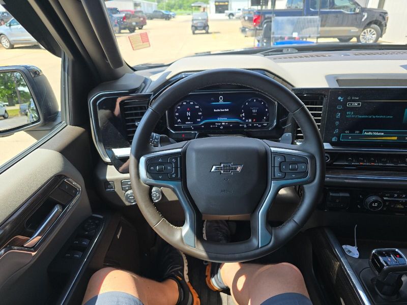 2024 Chevrolet Silverado 1500 RSTImage 20