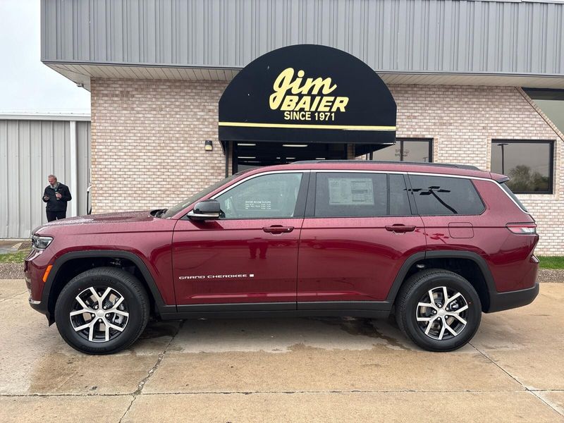 2025 Jeep Grand Cherokee L Limited 4x4Image 2
