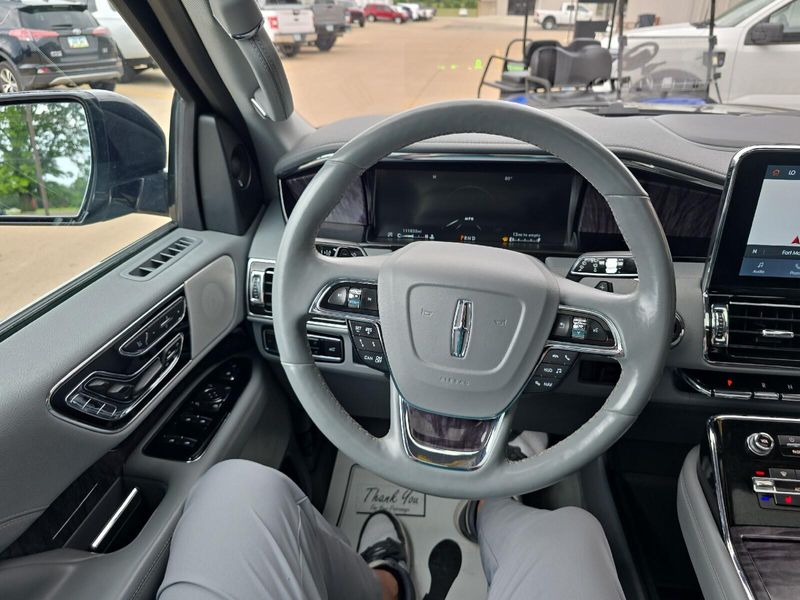 Used 2020 Lincoln Navigator ReserveImage 21