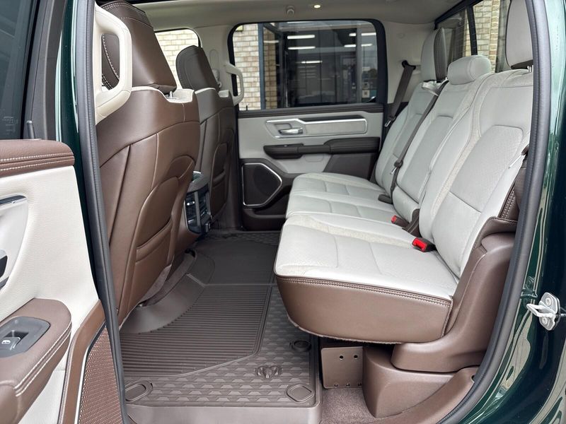 New 2027 RAM 1500 Laramie Crew Cab 4x4 5