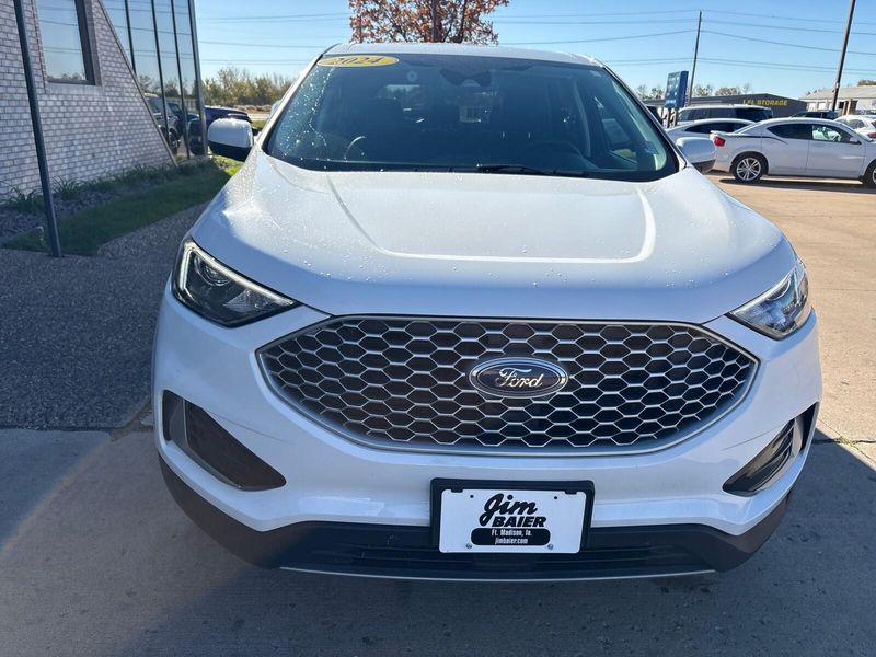 Used 2024 Ford Edge SELImage 6