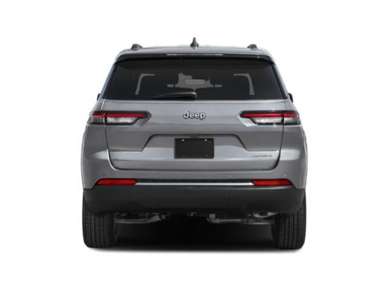 New 2027 Jeep Grand Cherokee Laredo AltitudeImage 5