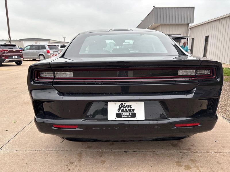 2024 Dodge Charger Daytona R/T AwdImage 9