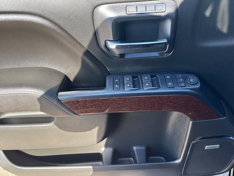 Used 2017 GMC Sierra 1500 SLTImage 15