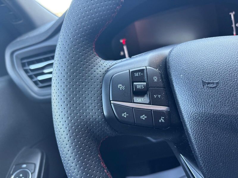 Used 2023 Ford Escape ST-LineImage 14