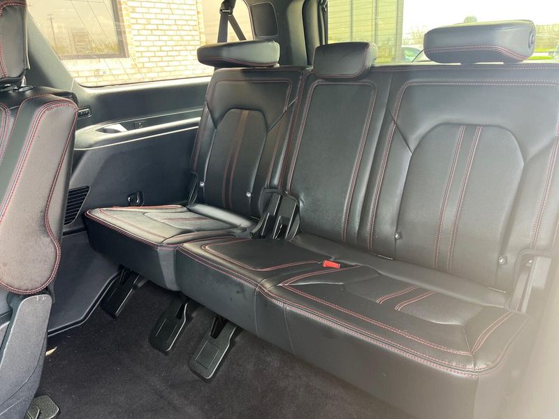 2022 Ford Expedition LimitedImage 5