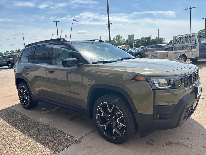 New 2026 Jeep Cherokee Overland 4x4Image 8