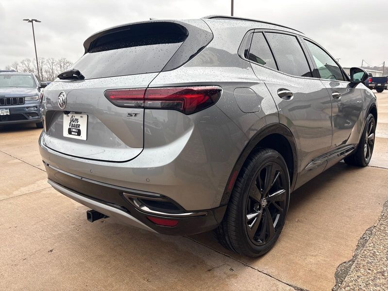 Used 2023 Buick Envision PreferredImage 8