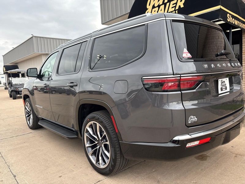 2025 Jeep Wagoneer Series IIImage 13