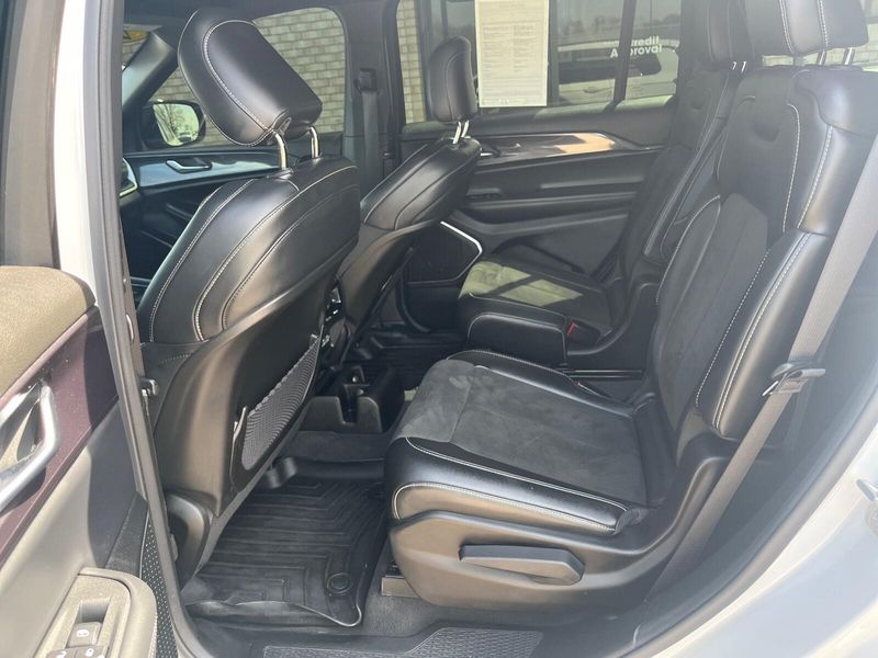 2021 Jeep Grand Cherokee L AltitudeImage 4