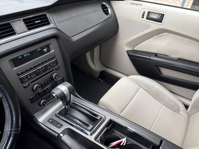 Used 2011 Ford Mustang V6Image 15