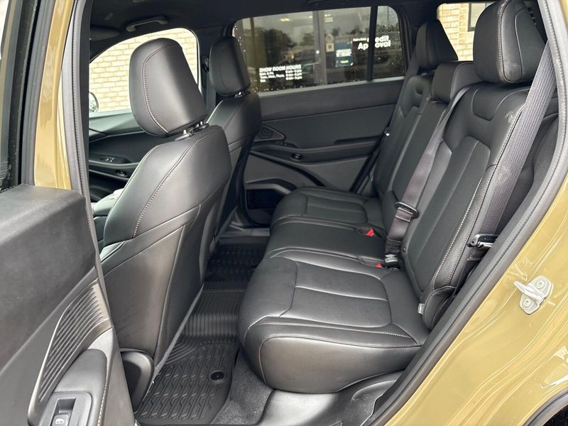 New 2026 Jeep Cherokee Limited Altitude 4x4Image 4
