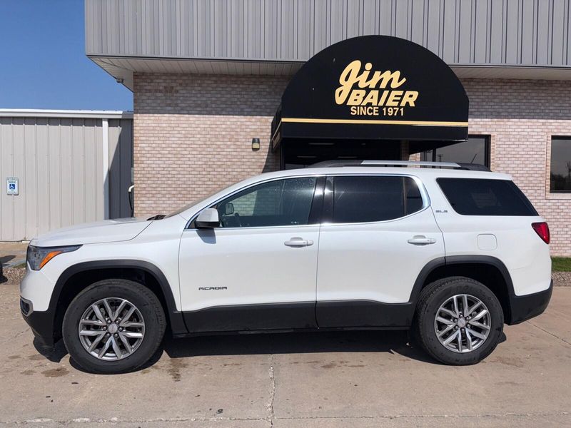 2018 GMC Acadia SLEImage 2
