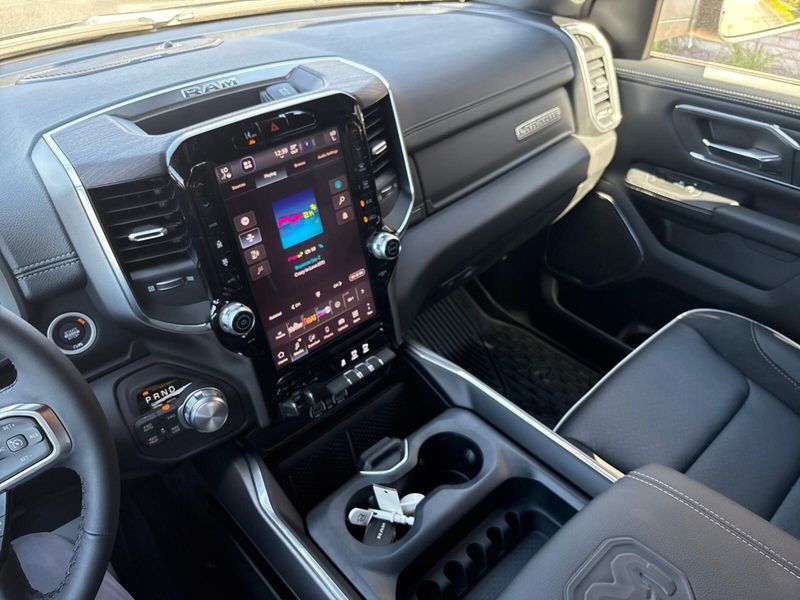 New 2027 RAM 1500 Laramie Crew Cab 4x4 5