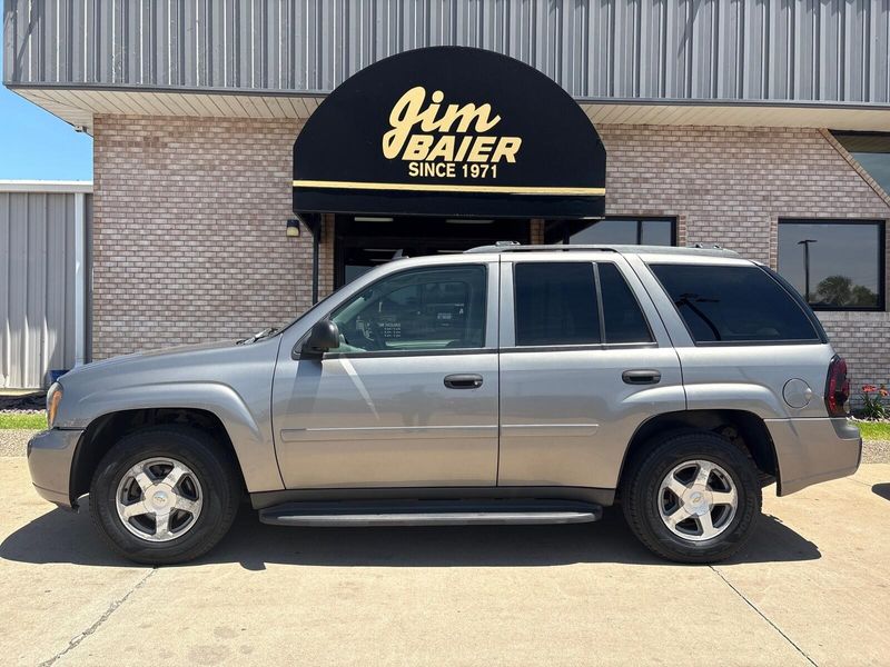 Used 2006 Chevrolet TrailBlazer LSImage 2