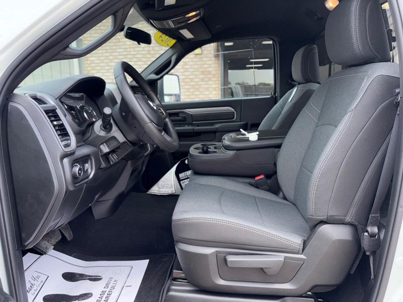 2024 RAM 2500 Tradesman Regular Cab 4x4 8