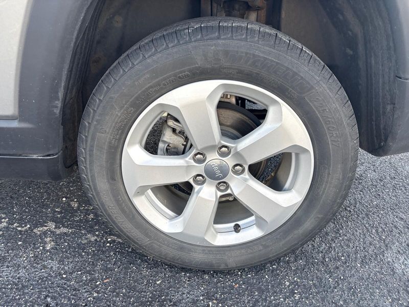 Used 2021 Jeep Compass LatitudeImage 9