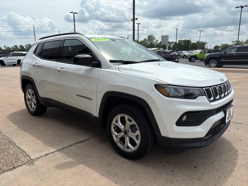 2025 Jeep Compass Latitude 4x4Image 7