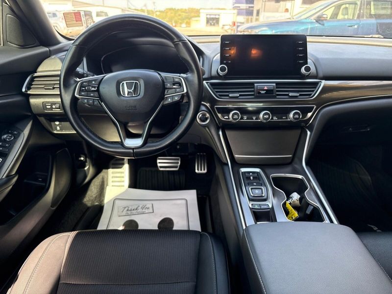 Used 2022 Honda Accord SportImage 5
