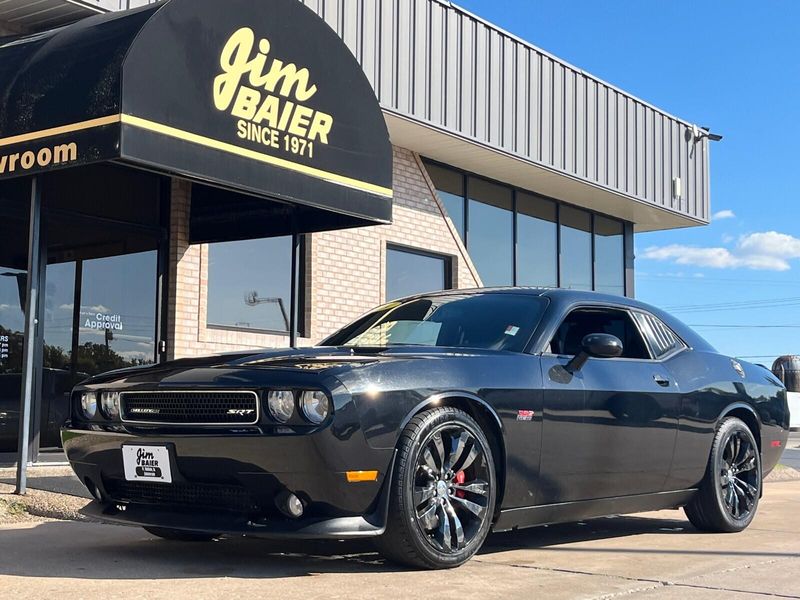 2014 Dodge Challenger SRT8Image 1