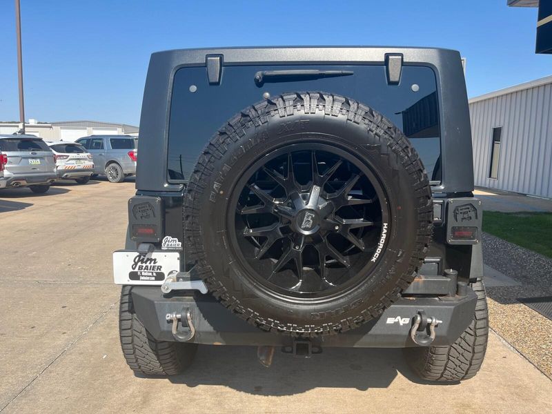 2011 Jeep Wrangler JK RubiconImage 9