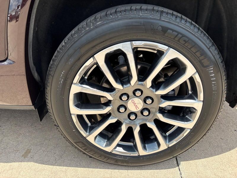 Used 2020 GMC Acadia DenaliImage 15