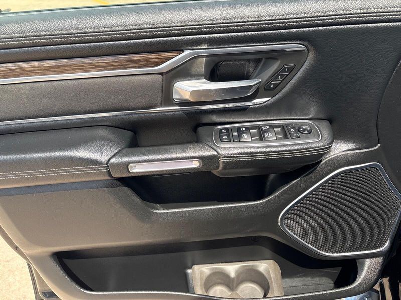 Used 2019 RAM 1500 LaramieImage 13