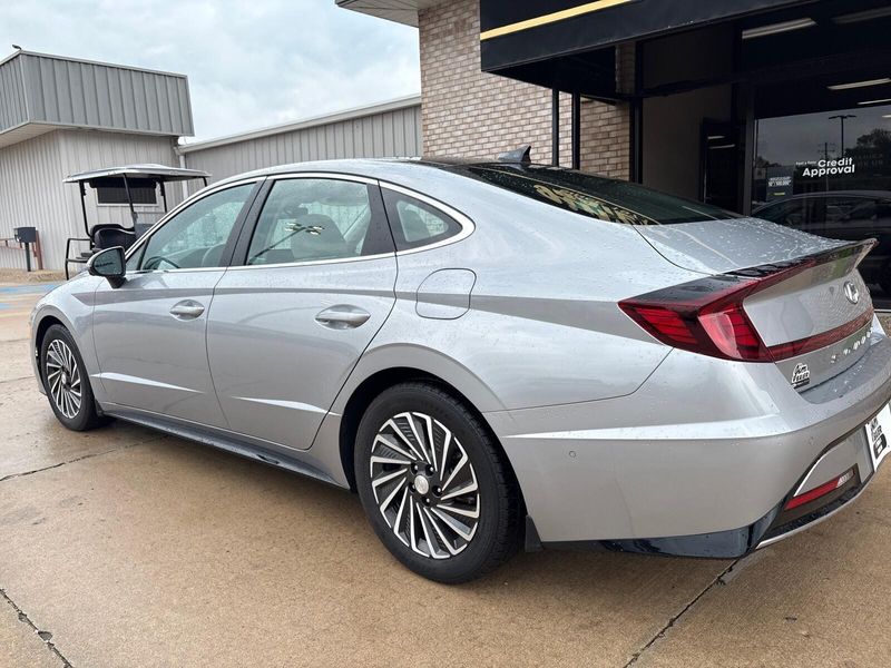 Used 2023 Hyundai Sonata Hybrid LimitedImage 10