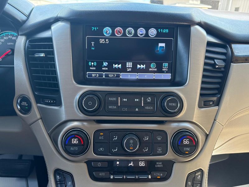 Used 2017 GMC Yukon DenaliImage 28
