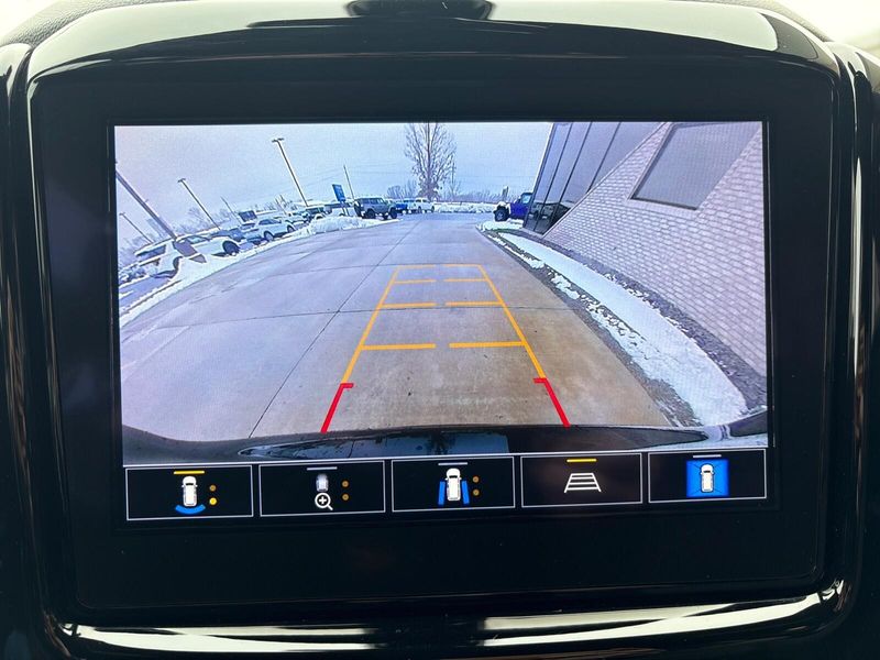 Used 2023 Chevrolet Traverse RSImage 24