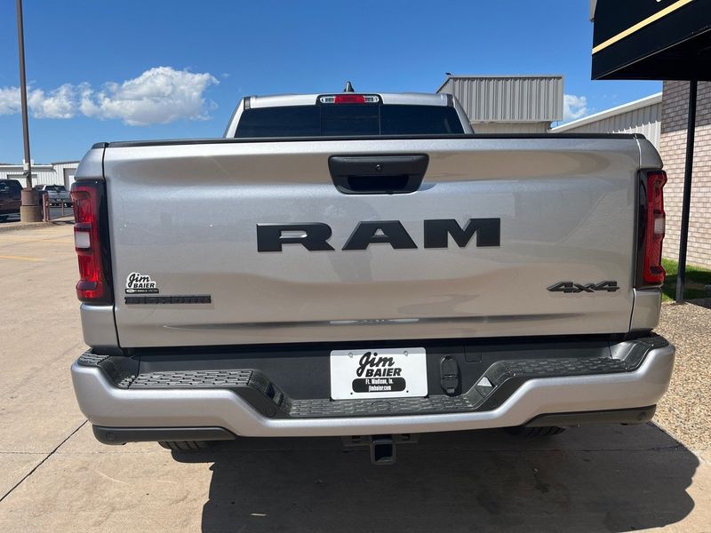 2025 RAM 1500 Big Horn Crew Cab 4x4 5