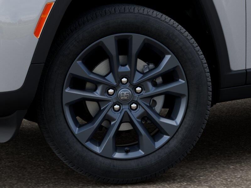 New 2026 Jeep Grand Cherokee 85th Anniversary Edition 4x4Image 4