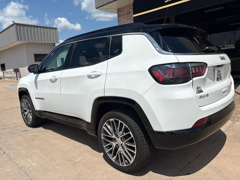 Used 2022 Jeep Compass LimitedImage 12