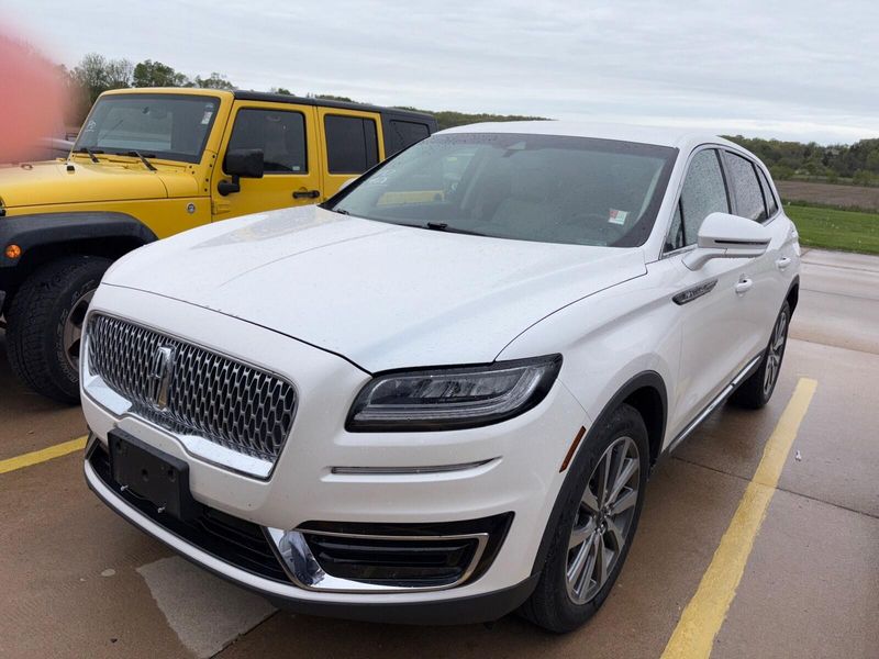 2019 Lincoln Nautilus SelectImage 1