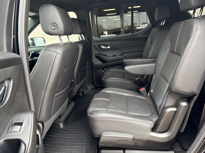Used 2023 Chevrolet Traverse RSImage 4