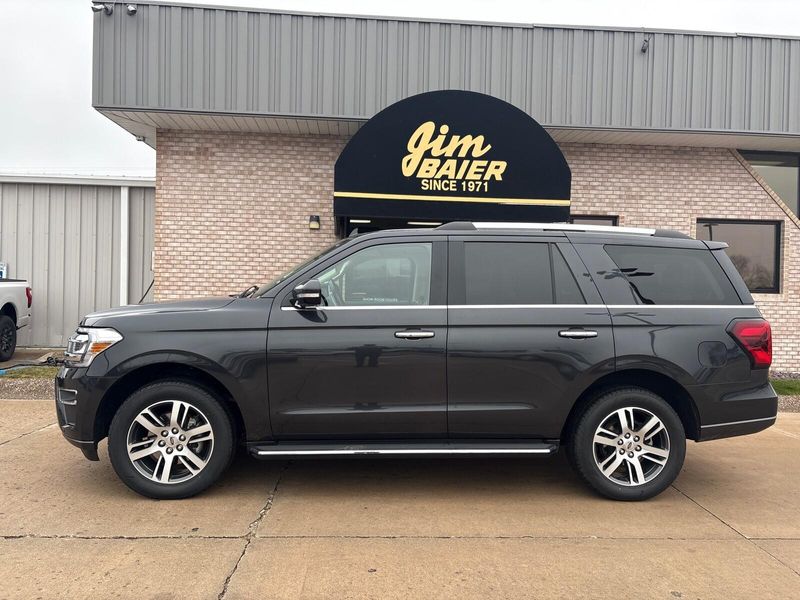 Used 2023 Ford Expedition LimitedImage 2