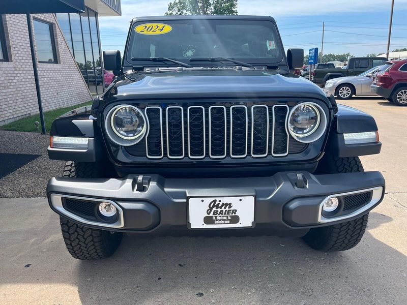 2024 Jeep Wrangler 4-door SaharaImage 6