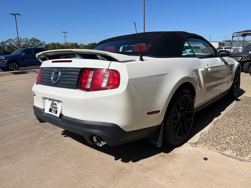 2011 Ford Mustang GTImage 9