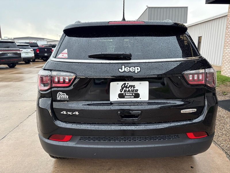 2025 Jeep Compass Latitude 4x4Image 9