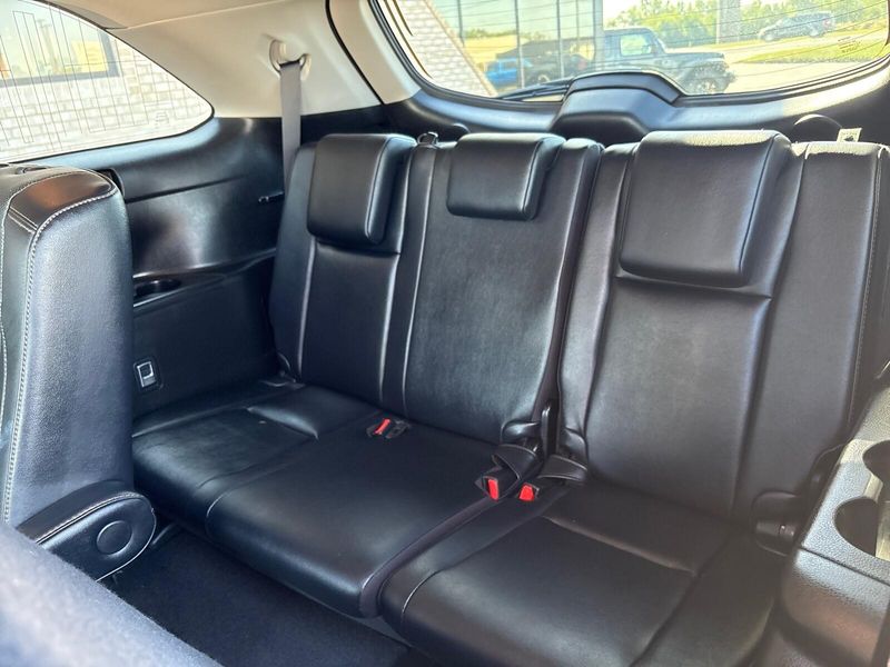 Used 2019 Toyota Highlander LimitedImage 5