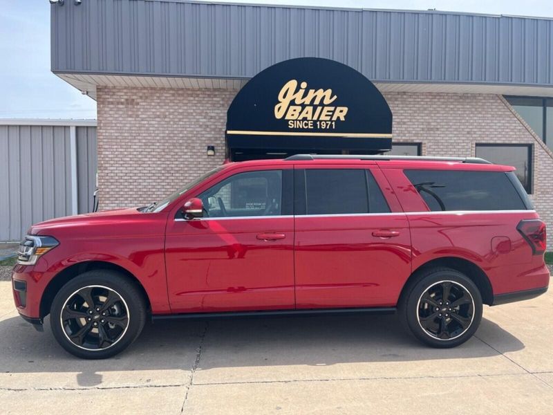 2022 Ford Expedition LimitedImage 2