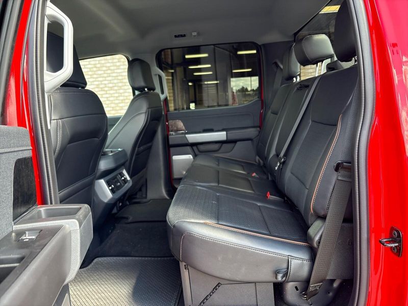 Used 2025 Ford F-250 LariatImage 4