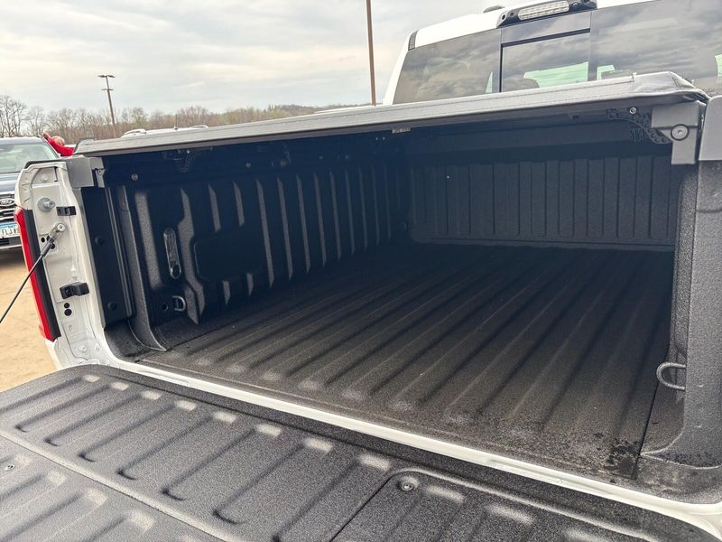 New 2026 RAM 1500 Limited Crew Cab 4x4 5