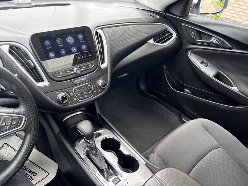 Used 2024 Chevrolet Malibu LTImage 17