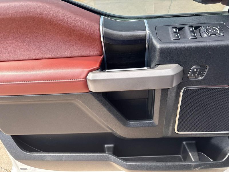 Used 2019 Ford F-150 PlatinumImage 16