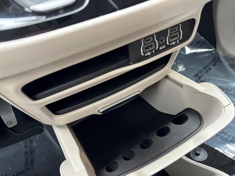 Used 2023 Chrysler Voyager LXImage 19
