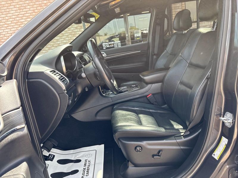 Used 2019 Jeep Grand Cherokee LimitedImage 3
