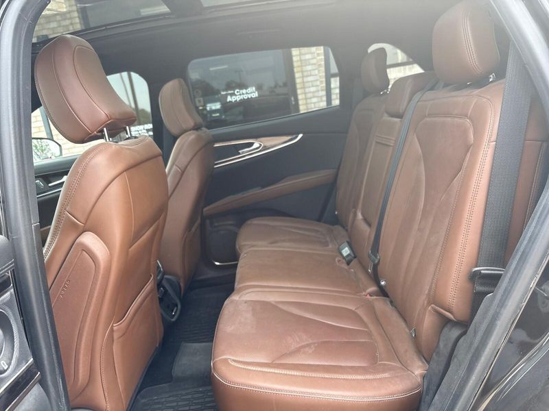 Used 2022 Lincoln Nautilus ReserveImage 4