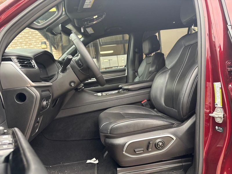 2024 Jeep Wagoneer Series IIImage 3